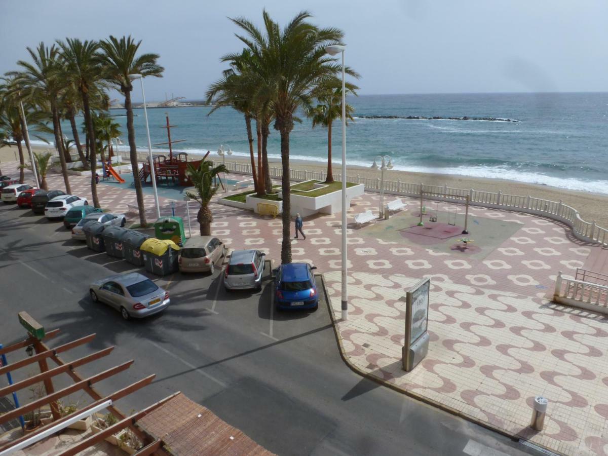 Hostal Cortes Garrucha Bagian luar foto