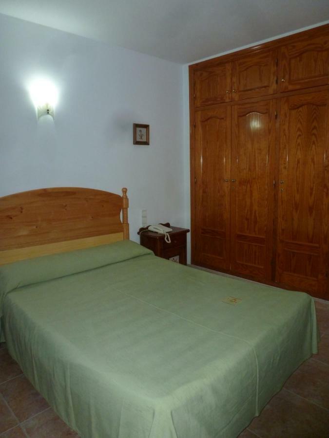 Hostal Cortes Garrucha Bagian luar foto