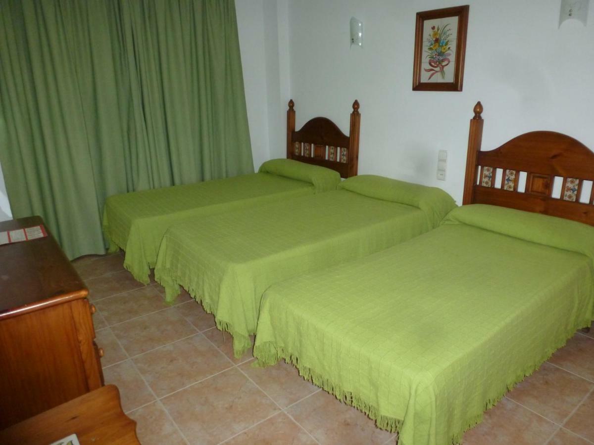 Hostal Cortes Garrucha Bagian luar foto